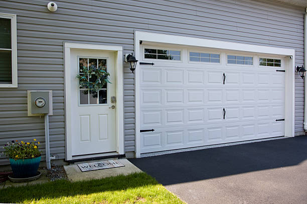 24/7 Emergency Garage Door Panel Replacement experts in Abernathy, TX